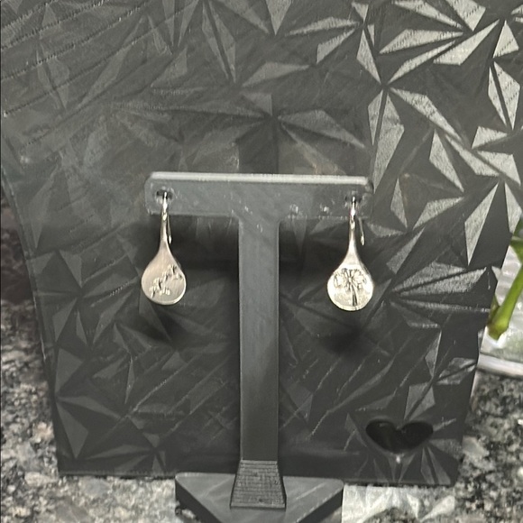 Elegant Silver Dandelion Earrings - Picture 2 of 7